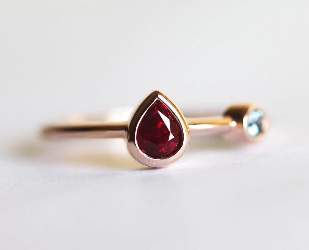 Pear Shape Ruby Engagement Ring in 14k Gold / Teardrop Ruby / Natural Ruby and Diamond Engagement Ring / July Birthstone / Promise Ring