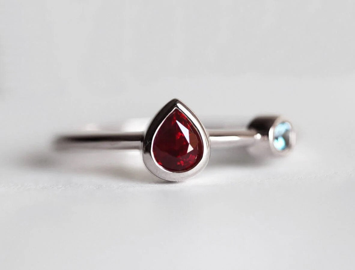Pear Shape Ruby Engagement Ring in 14k Gold / Teardrop Ruby / Natural Ruby and Diamond Engagement Ring / July Birthstone / Promise Ring