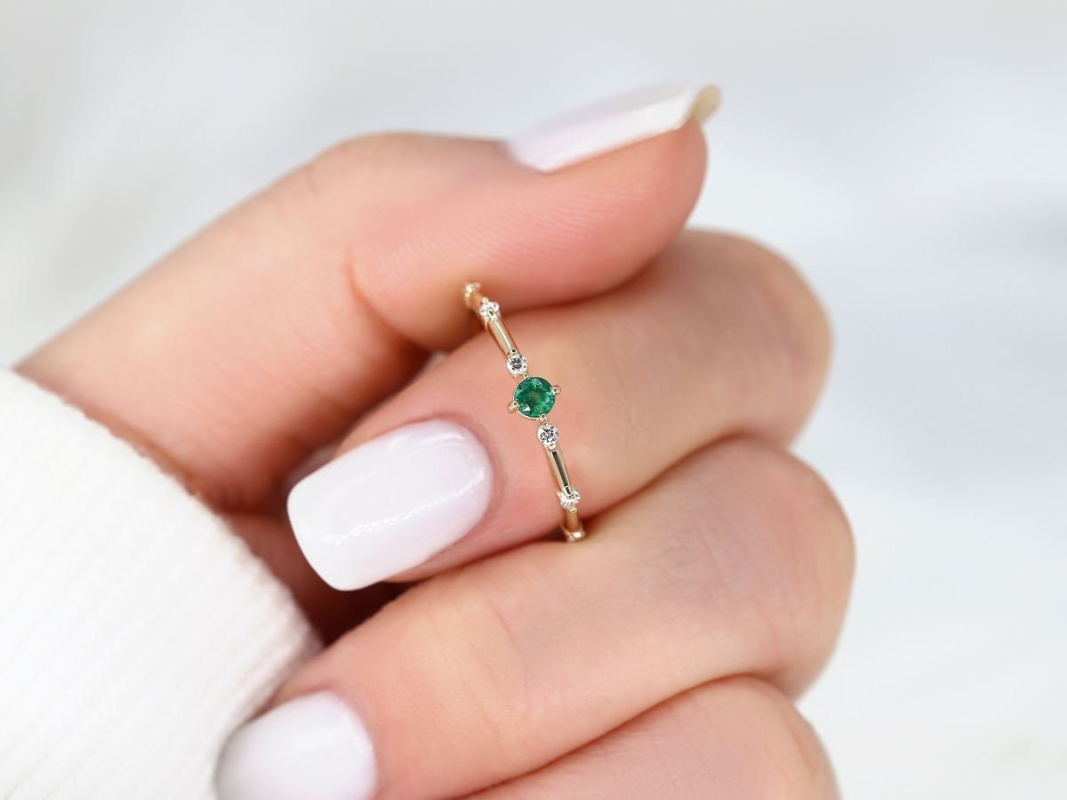 14k Solid Gold Vintage Emerald Engagement Ring | Oval Emerald Ring Women | Green Gemstone Solitaire Ring | Simple Statement Ring Real Gold