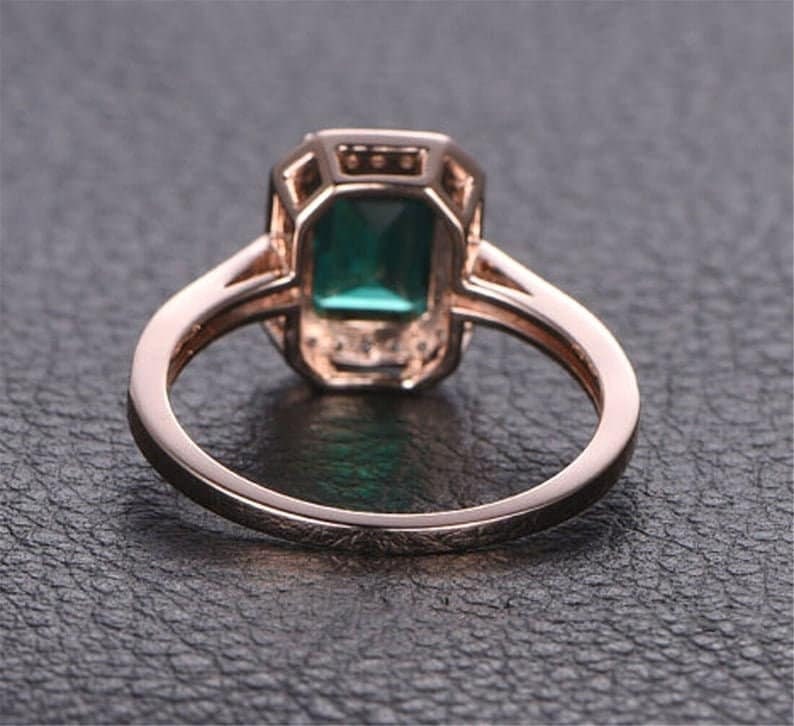 Elegant Gold Ring with Genuine Emerald- Perfect Anniversary Gift- Vintage-Inspired Emerald Cut Ring in Gold- Ring for a Special Anniversary