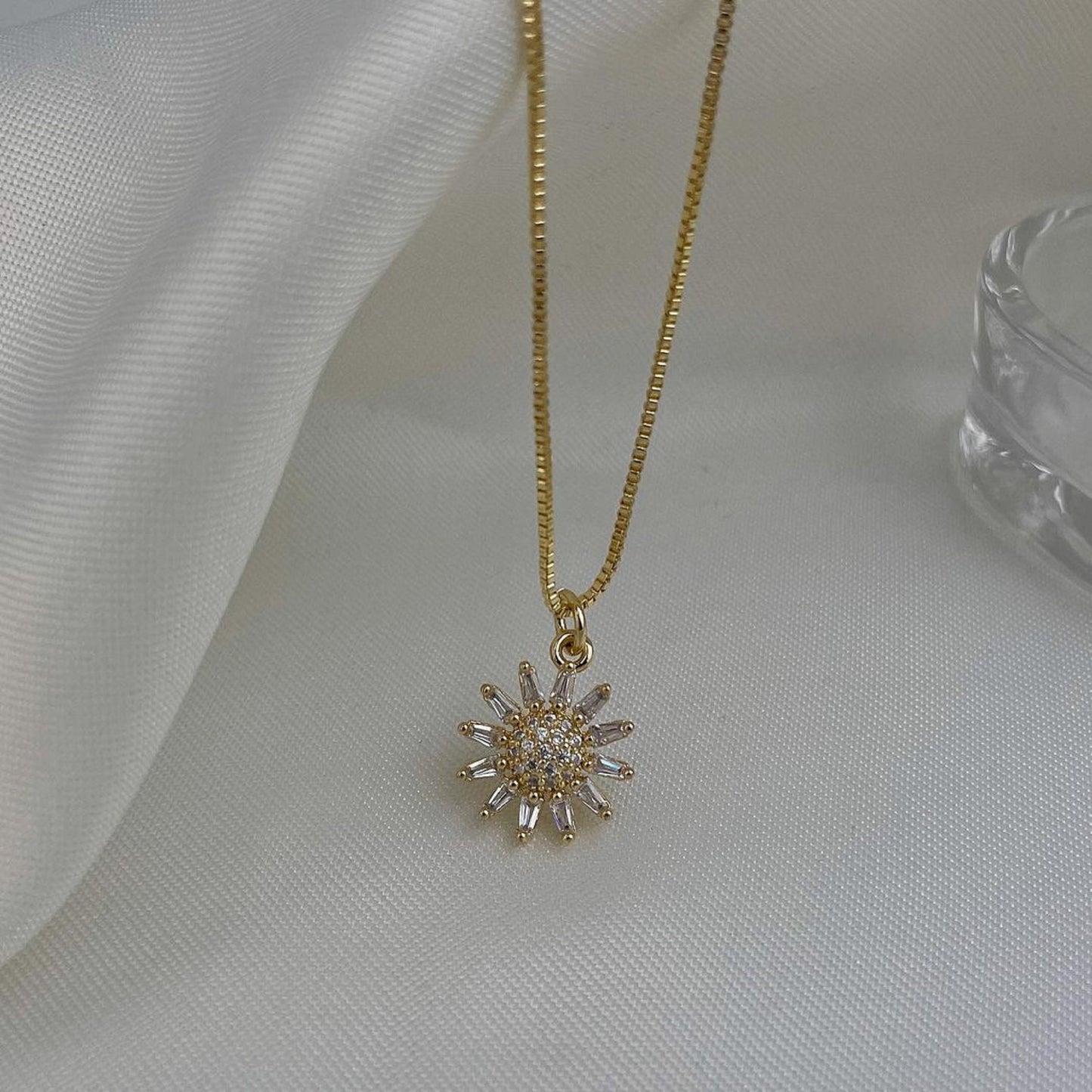 14K Solid Gold Diamond Star Woman Necklaces/ Tiny Gold Star Necklace for Woman/ Minimalist Gold Diamond Star Necklace Gifts for Her