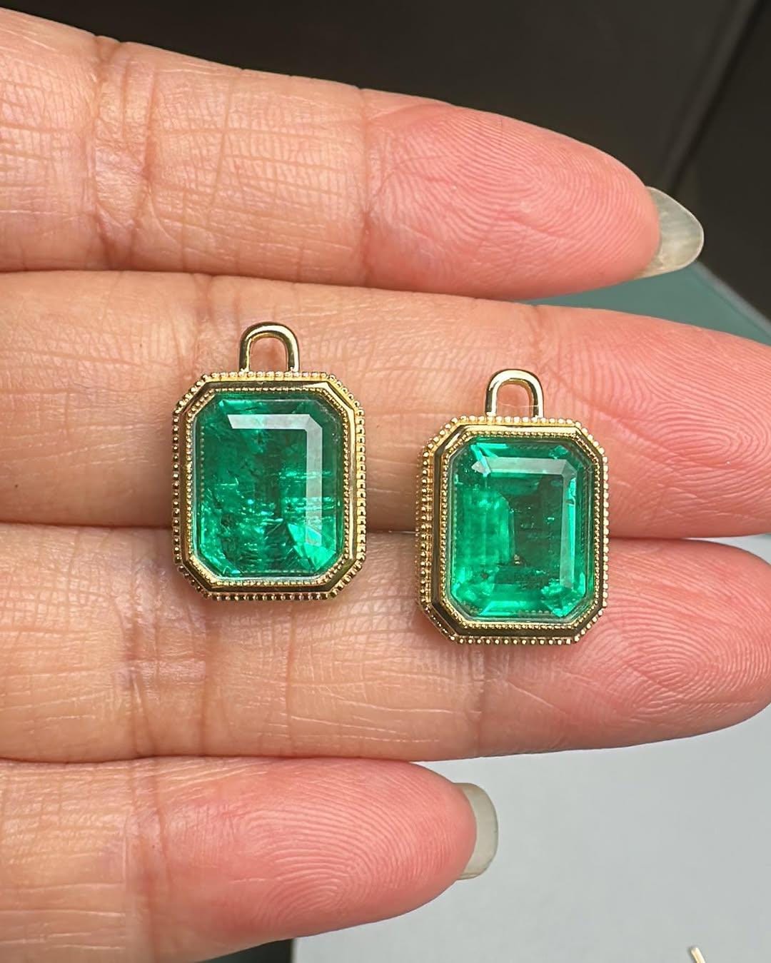 Natural Emerald Vintage Earrings Green Emerald Earrings Lever back Earrings Emerald Earring Gift for her Anniversary Gift Mother's day Gift