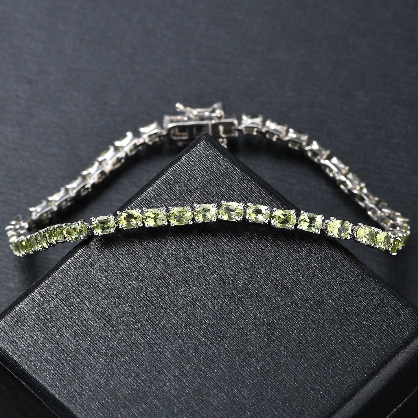 Peridot Tennis Bracelet, Natural Peridot Tennis Bracelet, August Birthstone Bracelet, Gifts for Her, Green Gemstone Tennis Bracelets