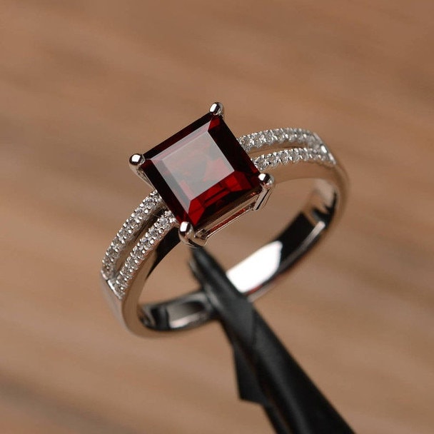 Natural Garnet Engagement Ring, Vintage Red Garnet Ring, Diamond Wedding Band Anniversary Rings, Red Birthstone, Women Jewelry,14k Gold Ring