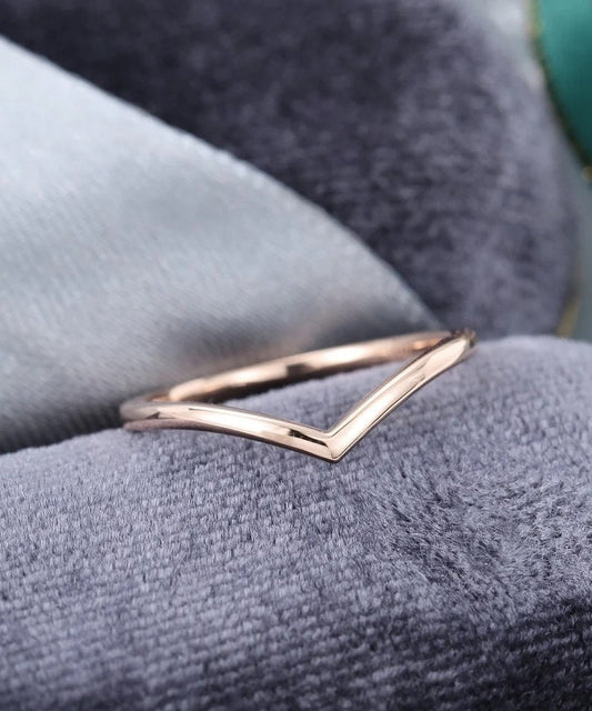 Minimalist Curved Rose Gold Wedding Band | Vintage Simple Chevron Promise Ring for Her