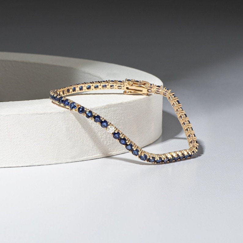 14 Karat Gold Blue Sapphire Tennis Bracelet with Single Diamond | Art Deco vintage Sapphire bracelet gold | Blue Sapphire Tennis Bracelet