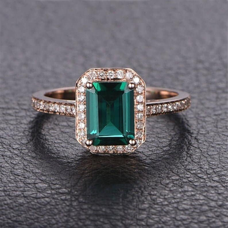 Elegant Gold Ring with Genuine Emerald- Perfect Anniversary Gift- Vintage-Inspired Emerald Cut Ring in Gold- Ring for a Special Anniversary