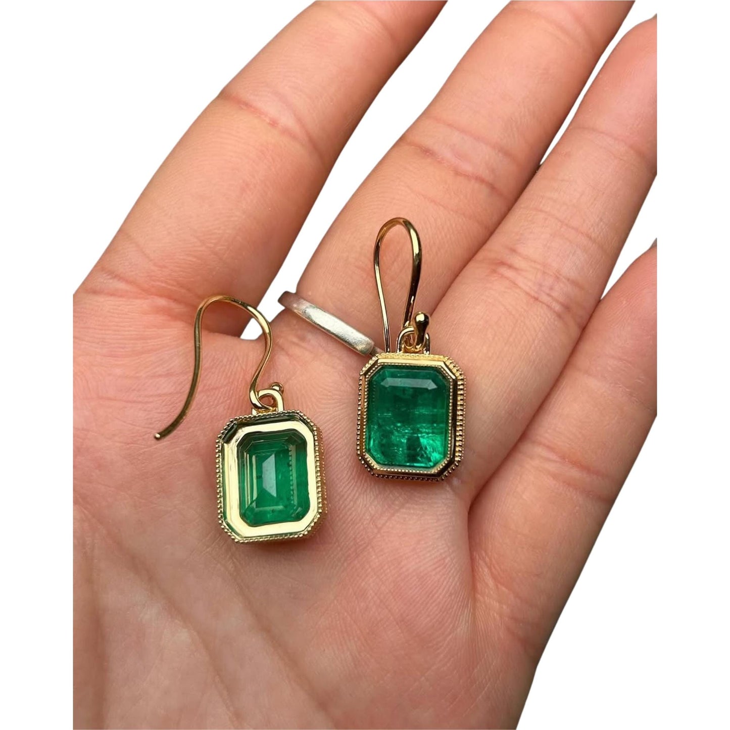 Natural Emerald Vintage Earrings Green Emerald Earrings Lever back Earrings Emerald Earring Gift for her Anniversary Gift Mother's day Gift