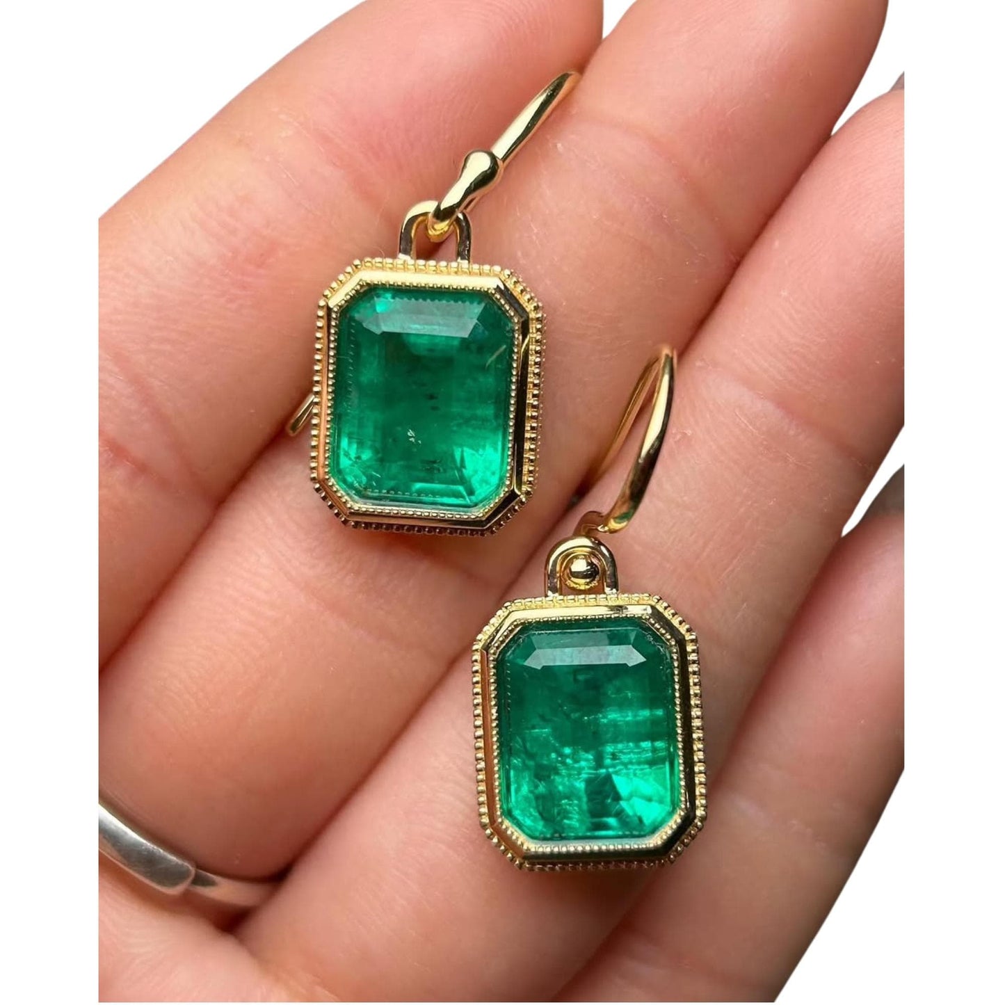 Natural Emerald Vintage Earrings Green Emerald Earrings Lever back Earrings Emerald Earring Gift for her Anniversary Gift Mother's day Gift